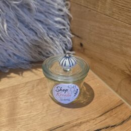 Kleines Glas mit schönem blau-weissem  Keramik Griff